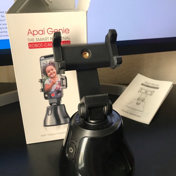 Smart Selfie Stick 360 Degrees Auto Rotate - Picture 1 of 3